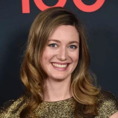 zoe perry net worth